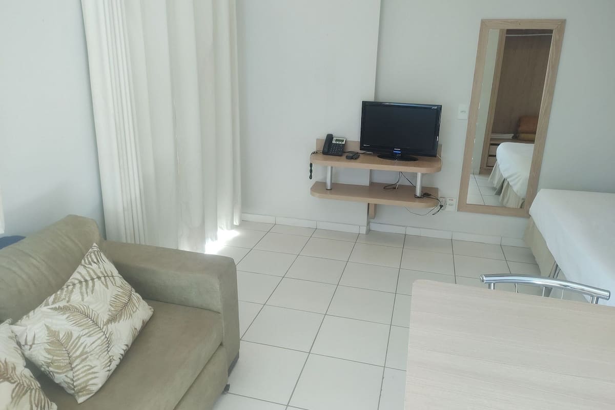 In-room safe, free WiFi, bed sheets