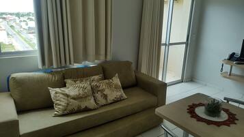 Basic Apartment | Living area
