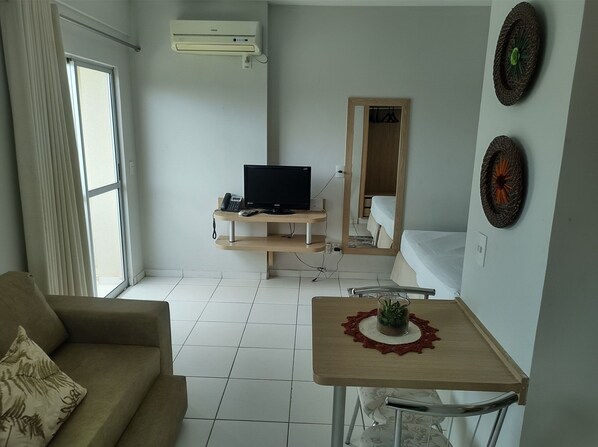 Huoneisto | Tallelokero huoneessa, ilmainen Wi-Fi, vuodevaatteet