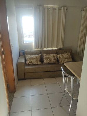 32-inch flat-screen TV with digital channels, TV