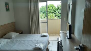 Suite | In-room safe, free WiFi, bed sheets