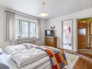 2 bedrooms, internet