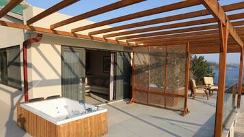Suite Luxe, vue mer | Terrasse/Patio