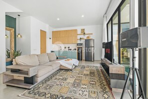 別墅, 3 間臥室, 城市景觀 | 起居區 | 50-吋智慧型電視、有線頻道、Netflix、串流服務