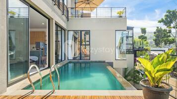 Kolam renang outdoor