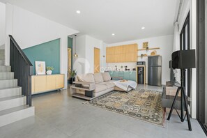 別墅, 3 間臥室, 城市景觀 | 起居區 | 50-吋智慧型電視、有線頻道、Netflix、串流服務