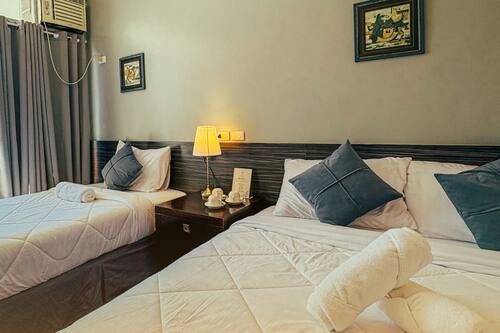 Chambre triple Deluxe, balcon, vue sur la piscine