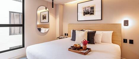 In-room safe, free WiFi, bed sheets