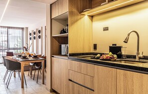 Familie appartement, 2 slaapkamers | Privékeuken | Een espressoapparaat