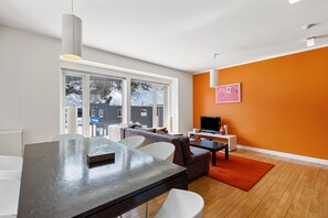 In-room dining - First Tracks (Kutchan)