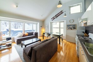 Departamento, vista a la montaña | Área de sala de estar