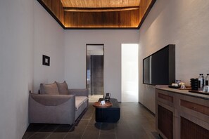 Suite | Una scrivania, Wi-Fi gratuito