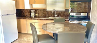 Beautiful 2-bedroom, 1-bathroom Villa with AC and WiFi