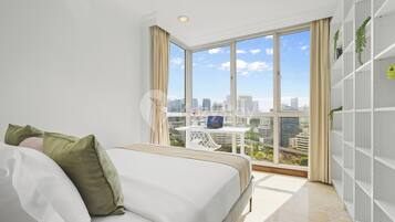 Apartment, 3 Bedrooms, City View | Iron/ironing board, free WiFi