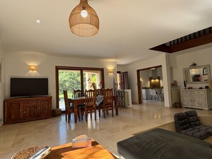 Living area - La Bastide des Chênes Blancs (Saze)