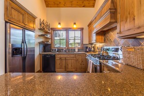 Fridge, microwave, oven, dishwasher - New to Market! Vast Ski In/Ski Out Big Sky Chalet (Big Sky)