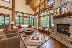 TV, fireplace - New to Market! Vast Ski In/Ski Out Big Sky Chalet (Big Sky)