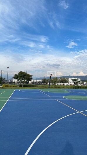 Sport court - Relax in Xochitepec: apartment with pools, terrace and access to tourist areas (Xochitepec)