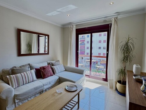 SIBS ELPUERTO - SANCIRO Family-Friendly Apartment with Pool & Par