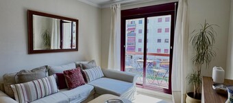 SIBS ELPUERTO - SANCIRO Family-Friendly Apartment with Pool & Par