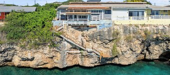 Charming 3-bedroom villa with AC, WiFi in welcoming Westpunt Willemstad