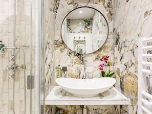 Apartment, City View | Bathroom | Towels