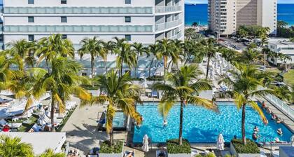 Luxury Oceanfront W Residence Condo • Pools, Beach Access • Sleeps 6
