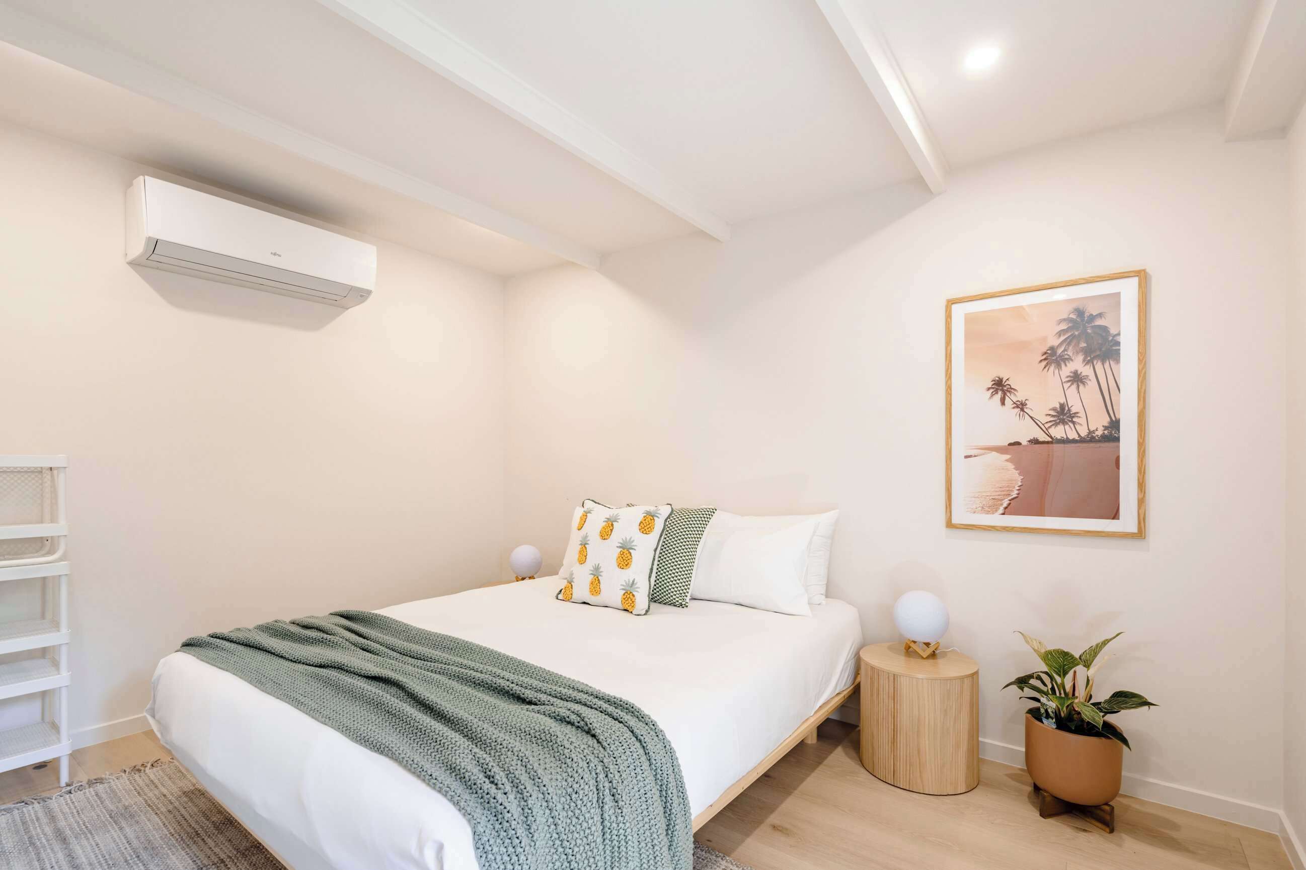 3 bedrooms, desk, iron/ironing board, WiFi