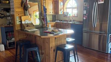 Microondas, horno, placa de cocina, cafetera/tetera