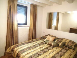 1 Schlafzimmer, Schreibtisch, Bügeleisen/Bügelbrett, kostenloses WLAN