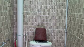 Shower, bidet, towels