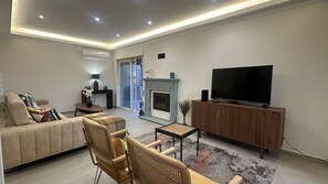 Televisión, chimenea