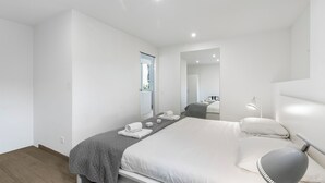 3 chambres, espace de travail pour ordinateur portable