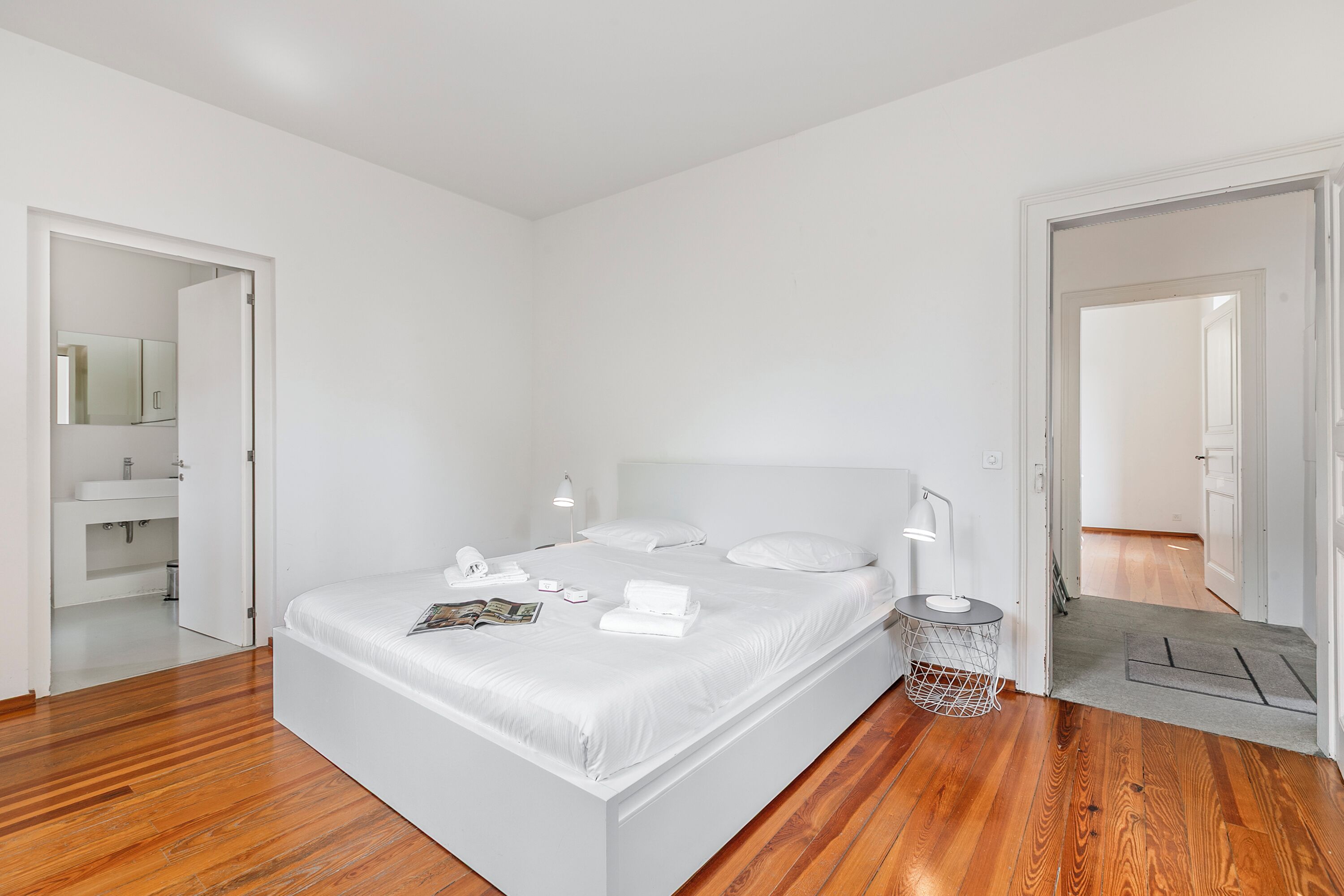 3 bedrooms, laptop workspace, iron/ironing board, WiFi