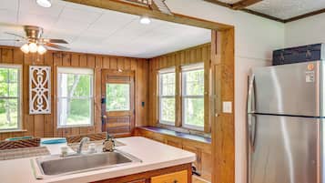 Fridge, microwave, oven, cookware/dishes/utensils