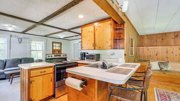Fridge, microwave, oven, cookware/dishes/utensils