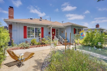 Long Beach Vacation Rental | 2BR | 2BA | 4 Steps to Enter | 1,200 Sq Ft