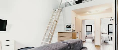 Een strijkplank/strijkijzer, gratis wifi, beddengoed