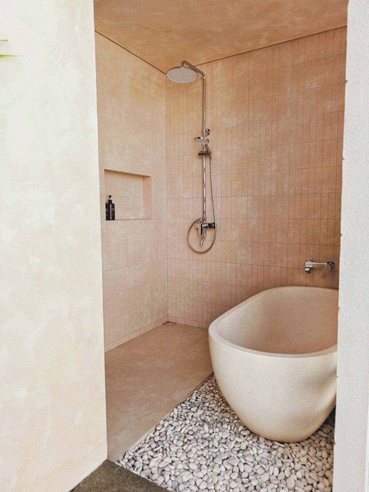 Deluxe Room | Bathroom | Hair dryer, slippers, towels, soap