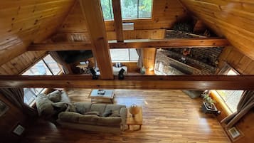 Smart TV y chimenea