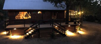 Bass lake charming cabin with AC, WiFi