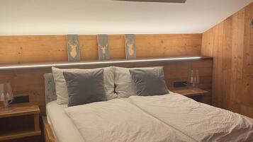 1 camera, culla da viaggio, Wi-Fi gratuito, lenzuola