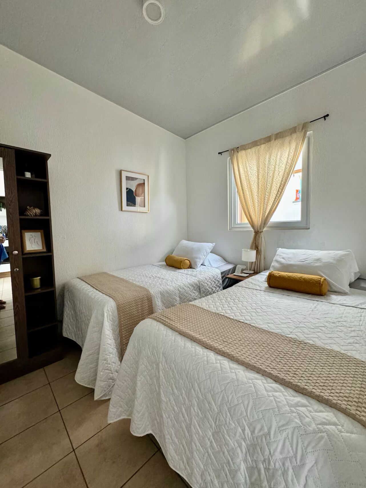 2 chambres, fer et planche à repasser, Wi-Fi, draps fournis