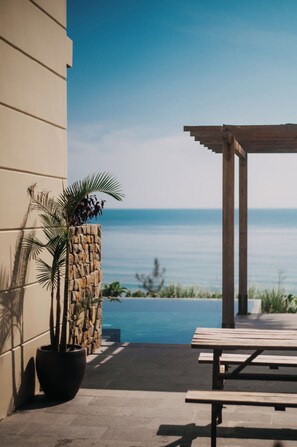 Exterior - A STAY IN CICI (Hue)