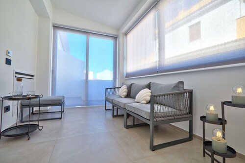 New spacious and modern apartment with citrus-scented Aeolian Islands view