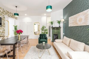 Apartment, City View | Living area - Merveil Family Suites - Martin III-IV (Paris)