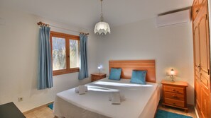 1 bedroom, free WiFi, bed sheets - Studio in Denia with private pool (Denia)