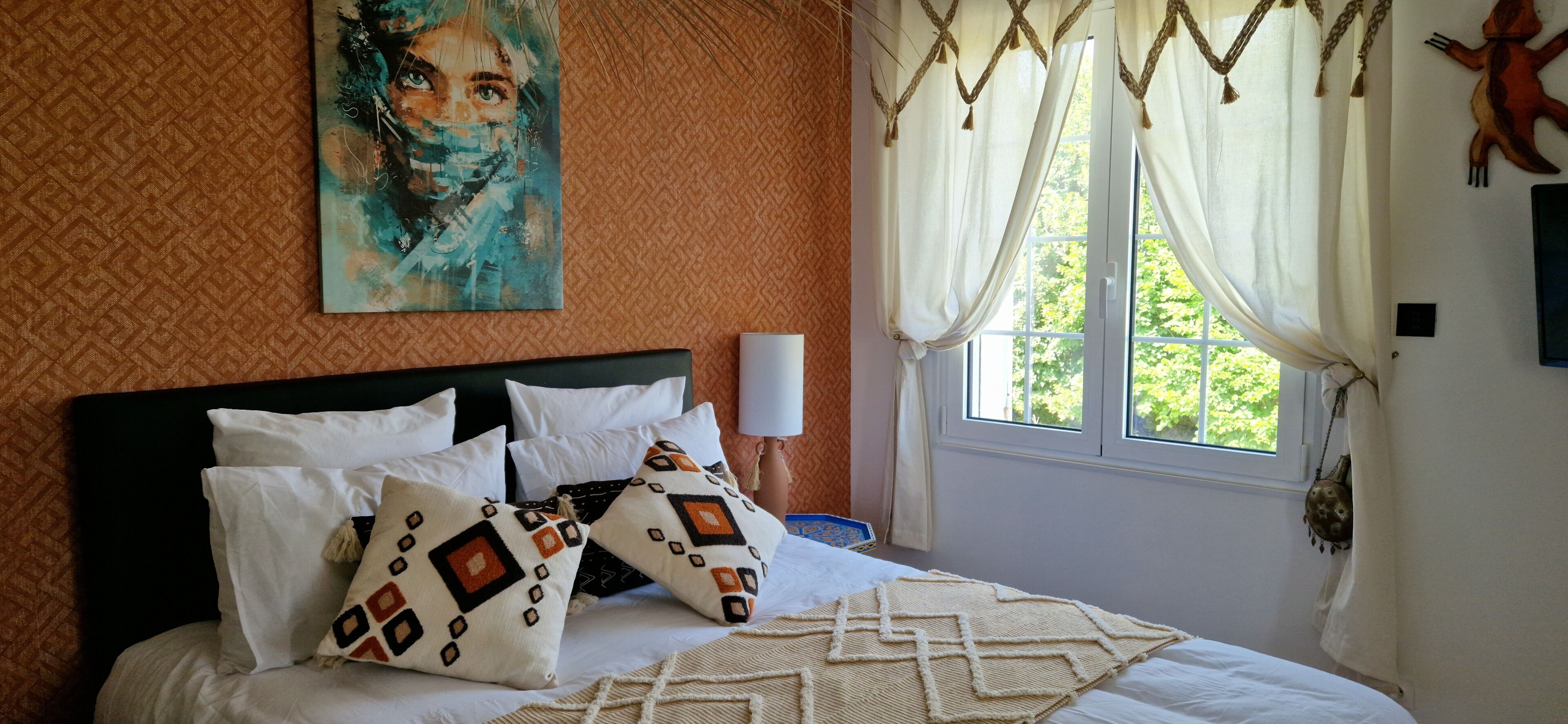 Suite Deluks, Beberapa Tempat Tidur, patio, pemandangan kebun | Seprai premium, tempat tidur Select Comfort, dan didekorasi berbeda-beda