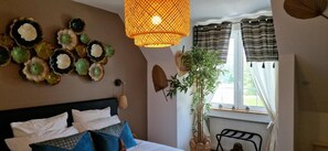 Laptop workspace, blackout curtains, soundproofing, free WiFi - Les Randonneuses (Marcilly-sur-Seine)