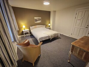 Comfort Double or Twin Room | Free WiFi